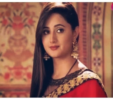 She was also seen in Serials humari Adhuri kahani Ishq ka rang safedOTT Debut Of Rashami