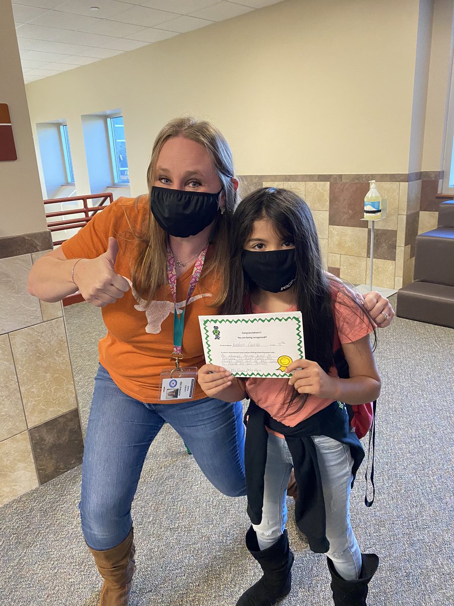 We have some more PAWSome students today! Way to go Girls! #ase4th @mrslauravpope