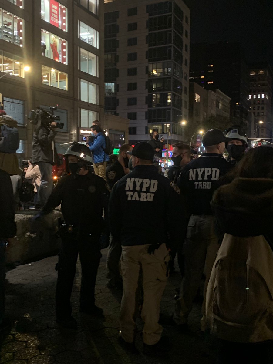 KatyaKulish2's tweet image. #NycProtest #nycprotestcoverage 
Union Square Protest 11/05/2020