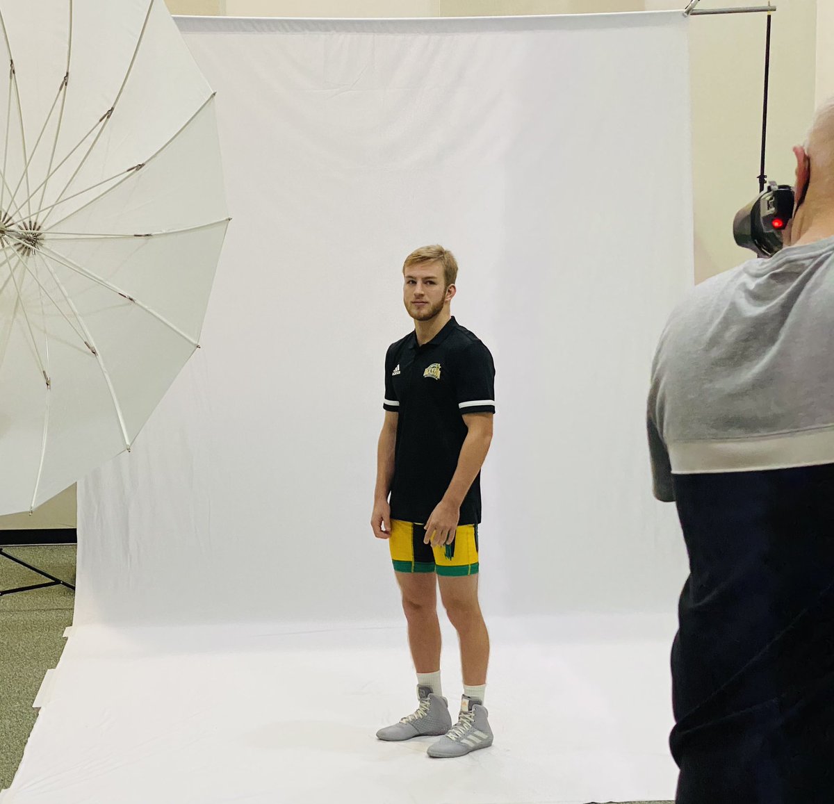 GMUWrestling's tweet photo. Little sneak peek of picture day for the team. Always a fun day for the athletes. #BeUncommon https://t.co/piIqMP4gXZ