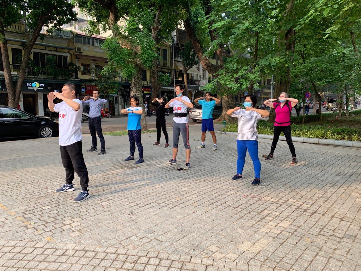 gretelochen's tweet photo. #AnneRun🏃🏾♀️back in #Hanoi🇻🇳 Friday morning #HoanKiemLake TeamNorway🇳🇴 #StayStrong💪 @havnanne https://t.co/rZBeqZ757k
