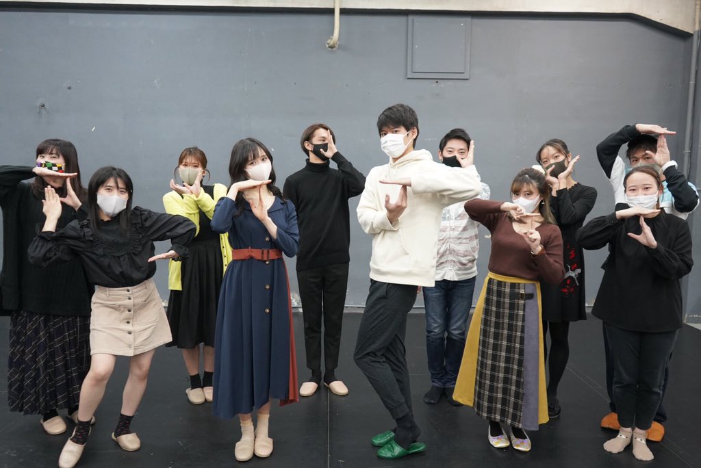 yuki_m_0531's tweet photo. 顔合わせ。
いよいよ始動します。

なんか有難いことにS席が完売回とかもあって���り僅からしいです。

チケットまだな方はお早めに🏃🏻‍♂️💨 https://t.co/6BHehVwZ57