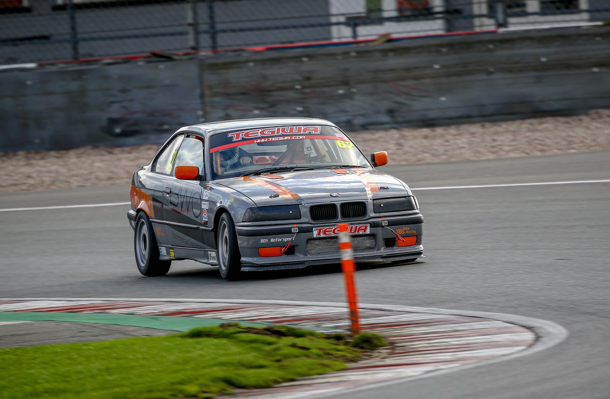 A few images from a great trackday <a href="/DoningtonParkUK/">Donington Park</a> thank to #eatmypixels