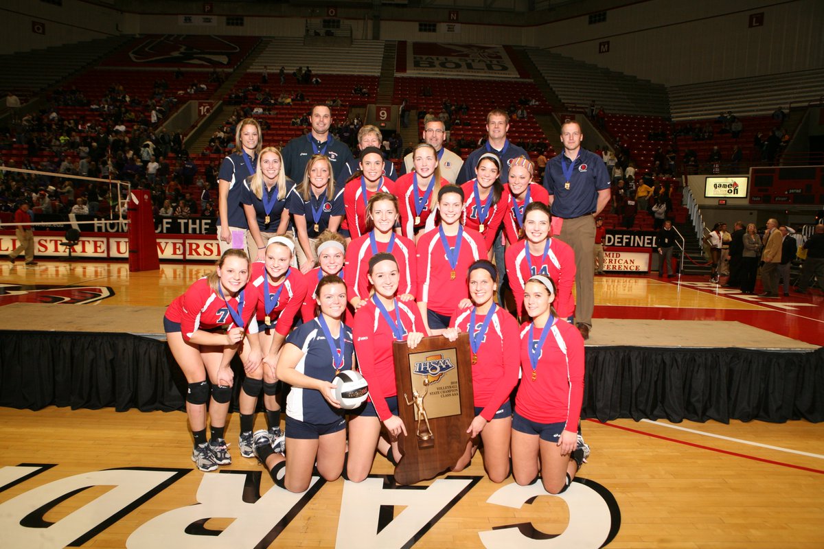 IHSAA1's tweet image. 10 Years Ago Today (Nov. 6, 2010)
The Bellmont Squaws celebrated winning the #IHSAA Class 3A Volleyball State Championship!
🏆🥇🏐🔴🔵 @BellmontAD 
👀📝Official Program: ihsaa.org/portals/0/Flip…