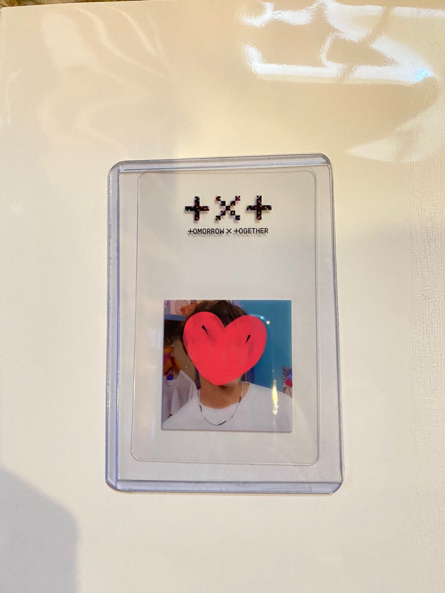 MOARMY_thn's tweet photo. 透明カード
譲→ヒュニンカイ
求→ボムギュ
お友達がweverseショップの手違いで #グローバル特典 が入って無くて、入手出来ない状況なので力になりたいので私のカードを交換してくれる方探しています！
心当たりがある方いませんか⁇
お願いします🙏
#Minisode1BLUEHOUR
#透明カード
#交換希望 https://t.co/M8jWQpf7Jb