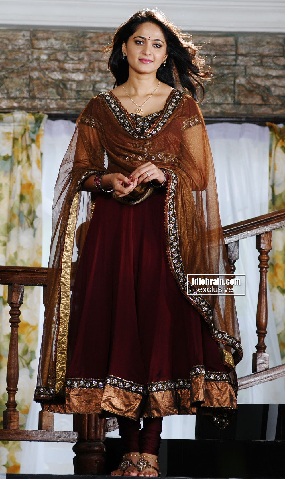 Anushka shetty in anarkali deals dress