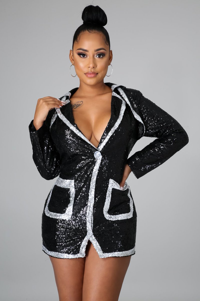 GITIONLINE's tweet photo. ✨Get your 'Sparkling Blazer' at the all new https://t.co/6i4MyAOhAi ✨
👗Link to Shop: https://t.co/KrzW3EQPv0
#style #sexy #fashion #ootd #new #onlineshopping #boutique #blazer #sequinblazer #blazerdress #Blackgirlmagic https://t.co/DQaxmnpUpw