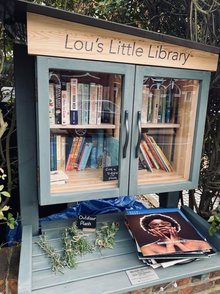 ThisisRiverside's tweet photo. RIVERSIDE REPORTS at 6pm includes...

🌀 @StGeorgesTrust Covid vaccine trials
🌀 @LondonFire with bonfire night safety tips
🌀 Discover a tiny community library in Streatham
🌀 @HRBFC playing in the FA Cup this weekend

https://t.co/VYuffiQSpI / DAB Digital Radio / Smart Speaker https://t.co/DbTGoS2Qkt