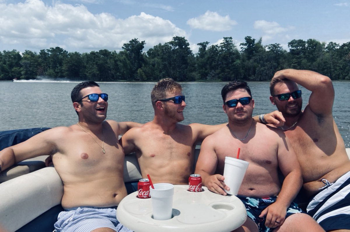 tylertidwellBD's tweet photo. Happy Birthday you legend! Thanks for being a good ole pal of mine! Love you brotha! @Buckalicous https://t.co/80p3mU7B9h