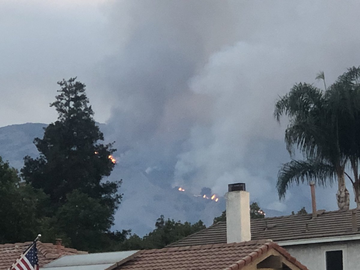 therealbjorn's tweet photo. Now that the sun is out, you can see just how much smoke is in the air. Good news is there appears to be a good amount of white smoke from fire drops. Way to go, firefighters! https://t.co/hmp31Mvejh