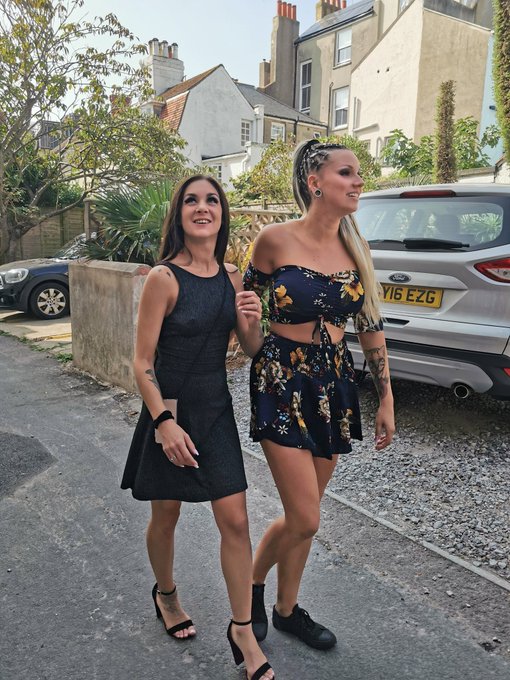 From the shooting for @EN_PRIVATE @LulluGun and @joleeloveberlin arm in arm omg 😍📸👌 thx to @KGDisanto<a class="tags" href="/tag/en_private">@en_private</a><a class="tags" href="/tag/lullugun">@lullugun</a><a href="/tag/cannabis"class="tags"><span>#cannabis</span></a><a href="/tag/legalisierung"class="tags"><span>#legalisierung</span></a><a href="/tag/freunden"class="tags"><span>#freunden</span></a><a href="/tag/hanf"class="tags"><span>#hanf</span></a><a href="/tag/zei"class="tags"><span>#zei</span></a>