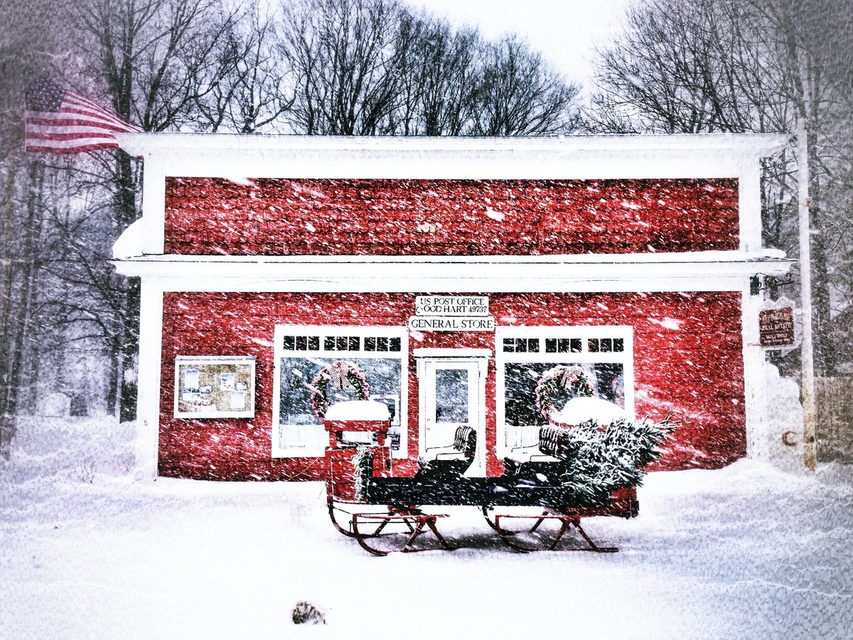 goodhart49737's tweet photo. Hey @makersmark, Good Hart, MI knows how to #MakeItRemarkable!! A. We ARE the town. B. Our homes are painted Maker’s brown with red trim. C. We’re the only option to buy Maker’s for 14 mi. Is that remarkable enough? Is there an honourable mention category? ❤️🍂🇺🇸 #LifeInGoodHart https://t.co/zzyiwoHqKT