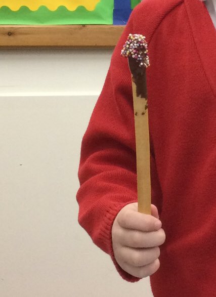 HTAClassF1's tweet photo. This week we have been learning about Bonfire Night. We used conkers and acorns and rolled them in paint to make firework pictures. We made chocolate sparklers and used shapes to make rockets. #HTAHistory #HTAMaths #HTAScience #HTAArt https://t.co/8tnyglZpY9