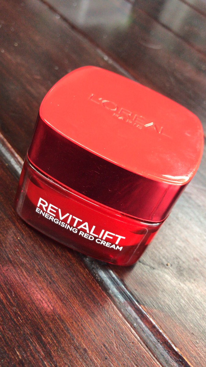 jaxmyb's tweet photo. @rubybox_beauty thank you for helping me out! @Loreal your Revitalift Engergising Red Cream is amazing! ♥️♥️♥️ https://t.co/jc1pJPMmVO