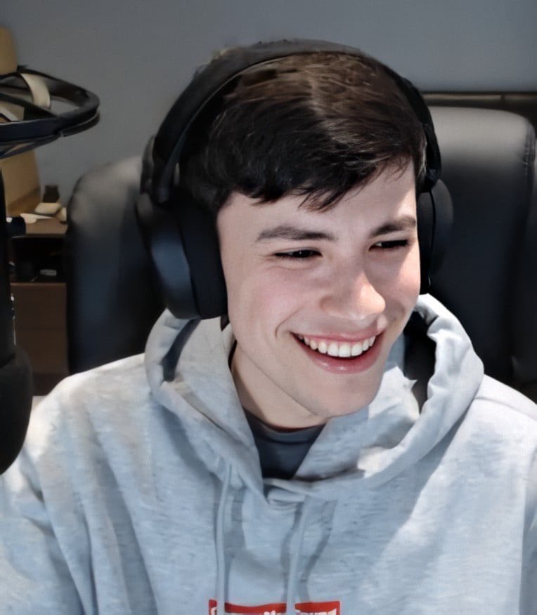 two pretty best friends, a thread