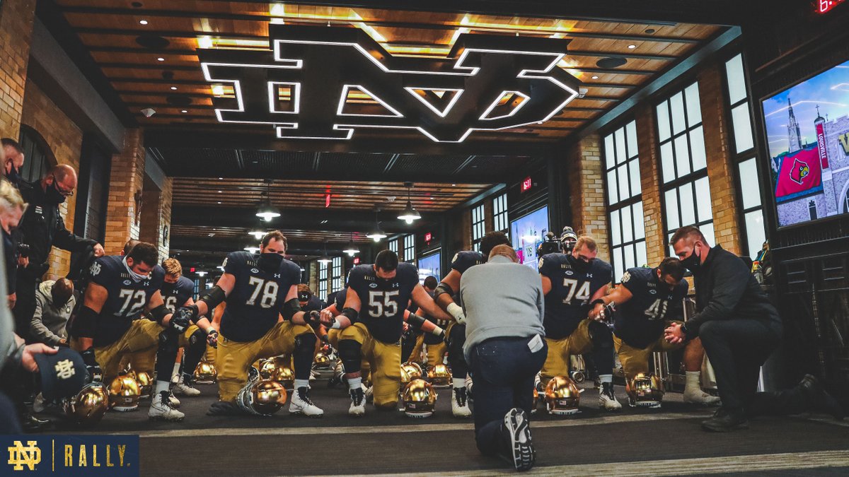 NDFootball's tweet photo. For the Brotherhood. 

#GoIrish x #BeatTigers https://t.co/Tao5E3tySr