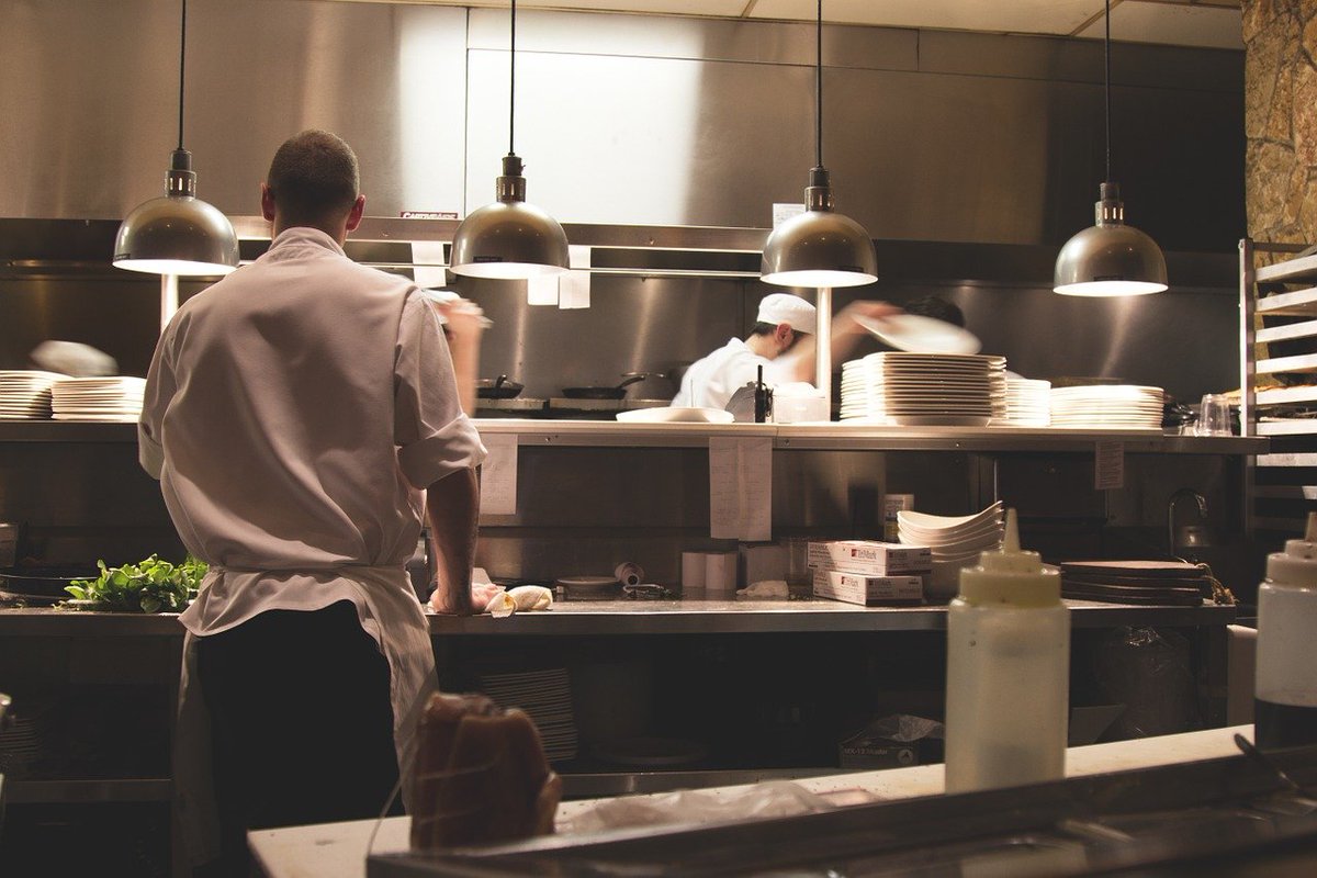 AdvParcSnowdon's tweet photo. WE'RE RECRUITING! Executive Head Chef
A great opportunity for a talented head chef to join our team at the Hilton Garden Inn Snowdonia.
Opening in March 2021, our 100+-cover restaurant &amp; bar will be an exciting addition to the #NorthWales food scene
#jobs

https://t.co/IUqLpYTjyp https://t.co/wwxpmzxDSx