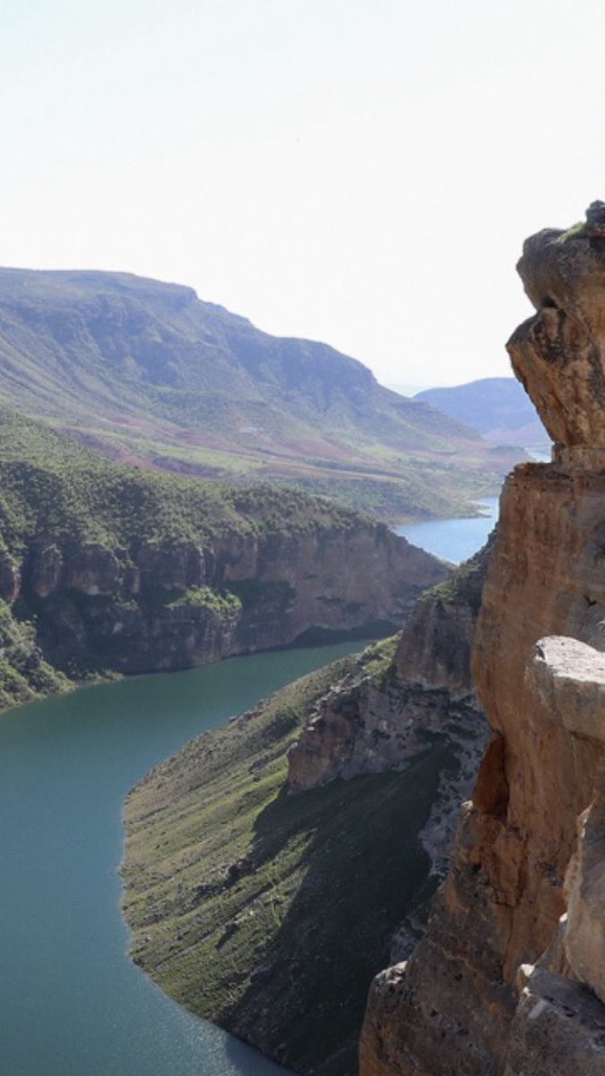 Garipdevris's tweet photo. I HIGHLY RECOMMEND Rasıl Hacar Hill also known as Perforated Stone"in Siirt and located at an altitude of 350 meters #AFAD #GFKvBJK #HesapVereceksinizFenerbahceye #hilalkaplan #azizyildirim #timurselcuk #ProtestoEdiyorum #Somali #Elections2020 #coronavirus #Siirt #Doğa #İstanbul https://t.co/NGQWF7WTgs