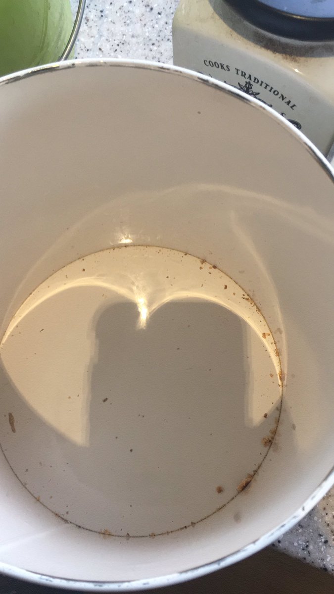 PenrithShow's tweet photo. @Rob__Hitch @ASAOshows @MikeK500 Even the biscuit barrel is empty....I expect better tomorrow!! https://t.co/sgcB3ph9SU