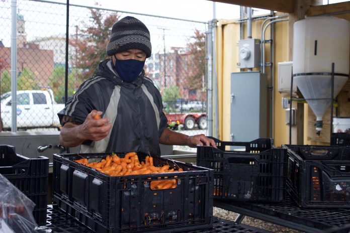 danielbrennanb's tweet photo. I'm so proud of our partnership w/ @refugeeresponse & @ohiocityfarm. The story of #foodwaste to #compost to #farm is the kind of economy & society we all deserve: 1 w/ less waste, 1 that is regenerative, & 1 that is dignified #farmtotable & #tabletofarm. https://t.co/HfwFUSC39l https://t.co/LkRzR6c6X8