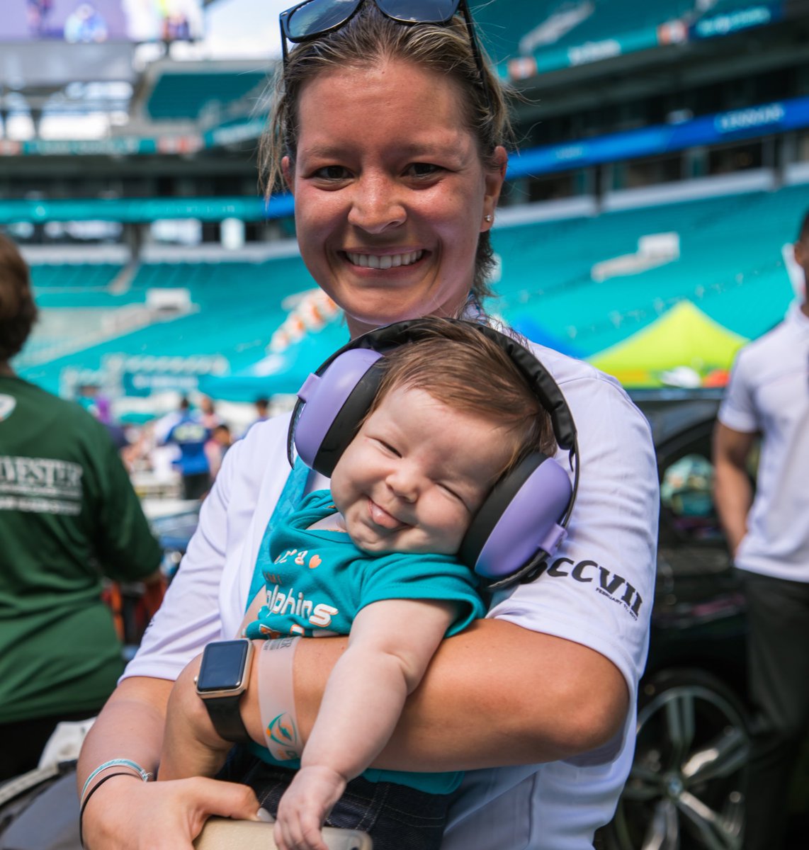 hurricanes_dcc's tweet photo. We’ve got that Friday feeling! ✨😆🎧
#fridaymorningvibes #fridaymood #teamhurricanesdcc #dolphinscancerchallenge #fbf #dccvii #tacklecancer https://t.co/LBtSq29li9
