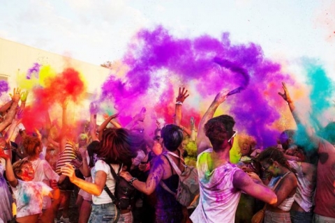 western_elba's tweet photo. A lot of #events and shows take place in the villages of Western Elba almost everyday during summer. Simply walking through the villages you'll come across many types of entertainment, no need to plan! #NotteBianca and #FluoColorSummerFestival are two examples. https://t.co/l50IhYWOW3