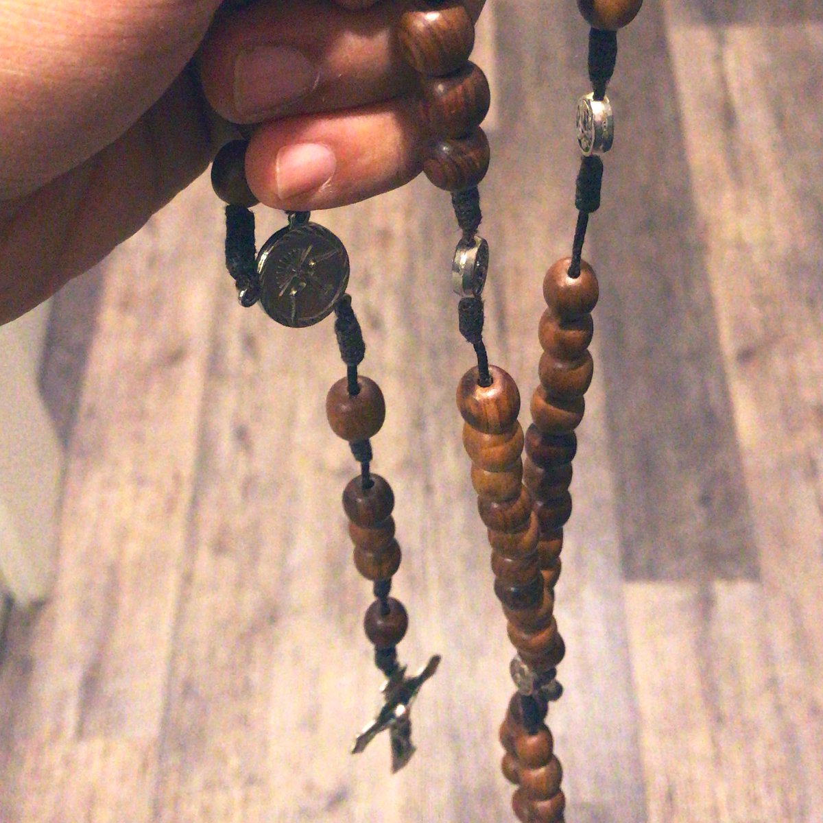 dylandrego's tweet photo. #FakeElection #StopBeingWeak
I’m Canadian; but even I understand the gravity of this battle - Fasting today & continuing to Pray - Our Blessed Mother listens to us, her children who honor her & entrust our cause to her maternal care. She is a Warrior Queen! https://t.co/vTI0lbywB2