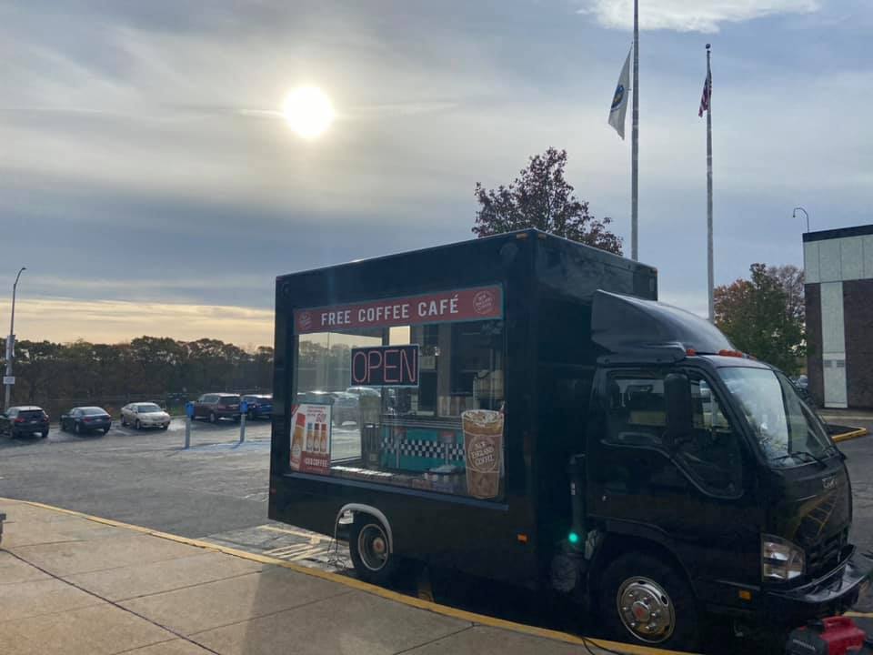 AndrewRebello_'s tweet photo. Our educators and support staff deserve to be recognized. Their resilience, determination, and unwavering commitment to delivering high quality instruction and student support makes the #DimanDifference possible. Thank you @NE_Coffee for celebrating our staff! #DimanDifference https://t.co/yuoVvhlCA3