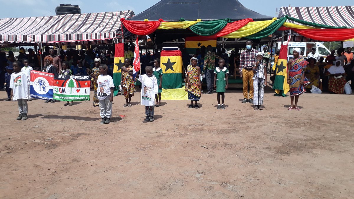 sonnichristus's tweet photo. We are not enemies. What brings us together as Ghanaians is so much stronger than anything that can tear us apart.

#PrayForPeacecefulElection 
#WeStandForPeace
#WeAreOnePeople

 @NAkufoAddo
@JDMahama
Pax tecum https://t.co/BHjNM78g4t