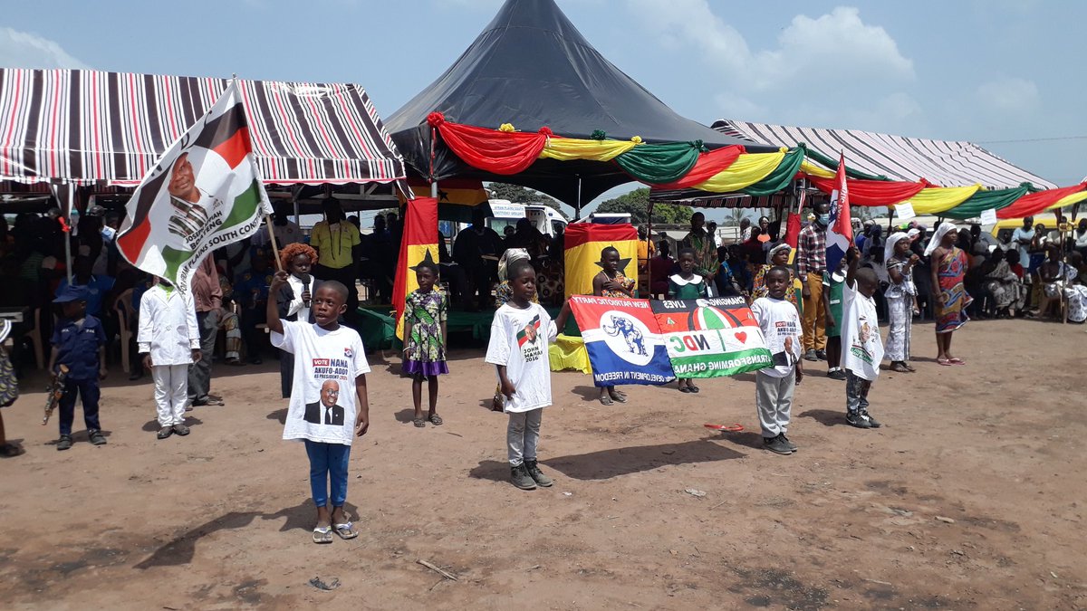 sonnichristus's tweet photo. We are not enemies. What brings us together as Ghanaians is so much stronger than anything that can tear us apart.

#PrayForPeacecefulElection 
#WeStandForPeace
#WeAreOnePeople

 @NAkufoAddo
@JDMahama
Pax tecum https://t.co/BHjNM78g4t
