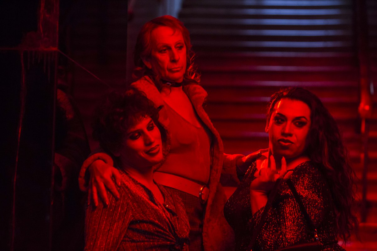 "Épica romántica en tiempos oscuros, Tengo miedo, torero (que tiene algo del espíritu almodovariano) aborda la clandestinidad y la represión desde una doble perspectiva: la política y la sexual", destaca Diego Batlle para La Nación (arg).

#ToreroAlOscar🌹✨