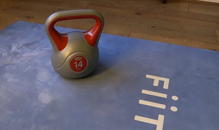 BethanSianJones's tweet photo. New kettlebell has been helping me keep moving this week #ISOworkout #SelfIsolation #NoExcuses 💪🏼 https://t.co/rp5KOBjrDF