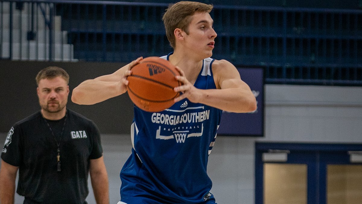 GSAthletics_MBB's tweet photo. Feature | Big Gains in the Weight Room Lead to Big Gains on the Court

📰 - https://t.co/6udx9QNFeY

#HailSouthern https://t.co/0Yu3MxGwml