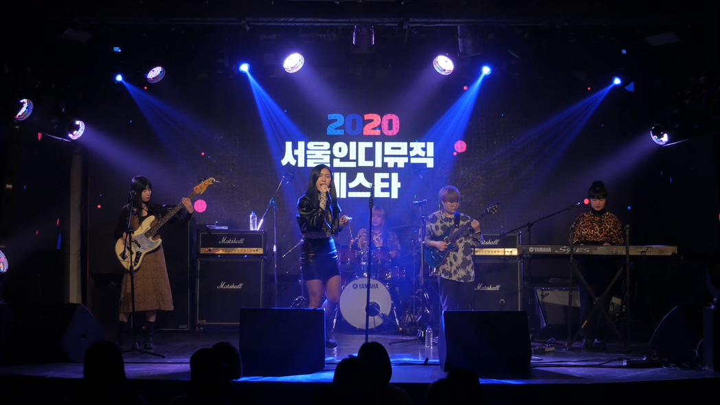 southkoreaindie's tweet photo. [2020.11.06] 이프이너프 (if enough) Full Live 4K @ 롤링홀
https://t.co/l96PvsDwEi
#이프이너프 #ifenough #밴드 #band #koreaband #koreanband #korearock #krock #kmusic #koreamusic #kpop https://t.co/H0gusjoNSK
