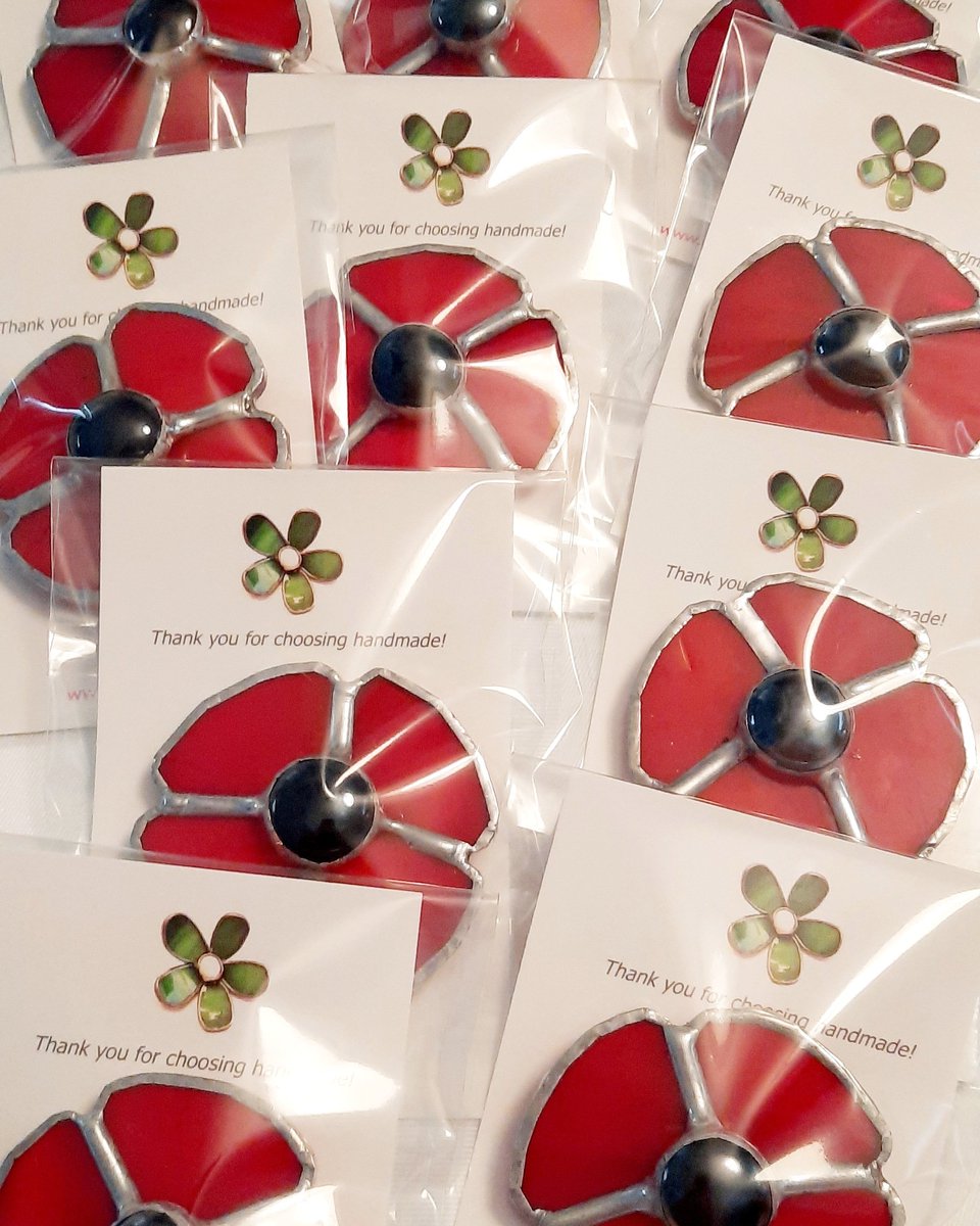 moxnme's tweet photo. Big batch of poppies going out today! https://t.co/d8ALL9NQHn
