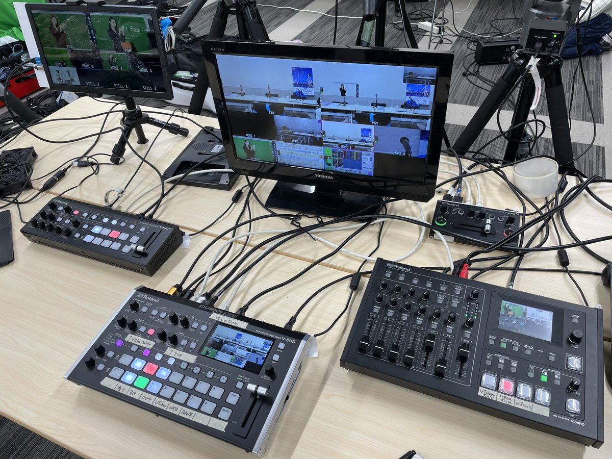 noda's tweet photo. きょうはRoland #V8HD と #V1HDPlus と #V02HD と #VR4HD それぞれのInputを8割ほど消化するあしたからの #ライブ配信 のオシゴト準備🙃 #四日市けいりん https://t.co/QvSXbcTm2Q