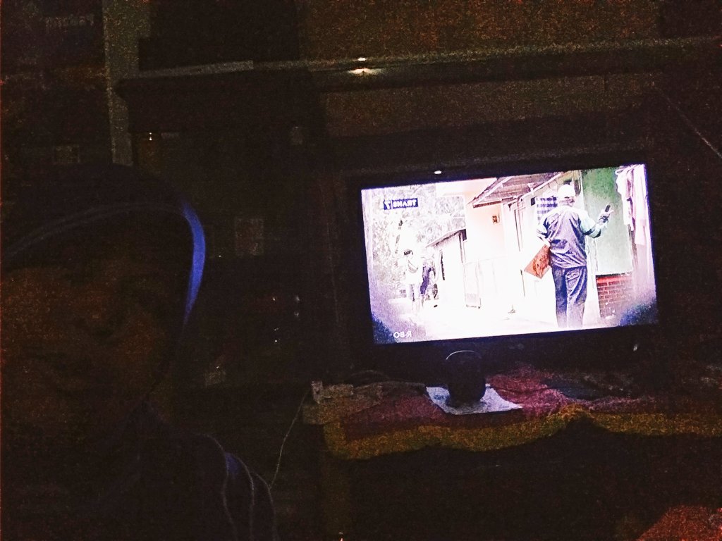mayka_Ra's tweet photo. @TRANS7 Bismillah....
Insya Allah aku memilih menyapa Kak Paula karena bagaimana pun dia pernah hadir di hidup kita &amp; dia bagian dari masa lalu kita. Lebih baik menjaga komunikasi dengan siapapun termasuk sama sang mantan. Maaf kalau gelap fotonya 😉
@TRANS7 
#IndonesiaGiveaway48 https://t.co/FWN4LD73YN