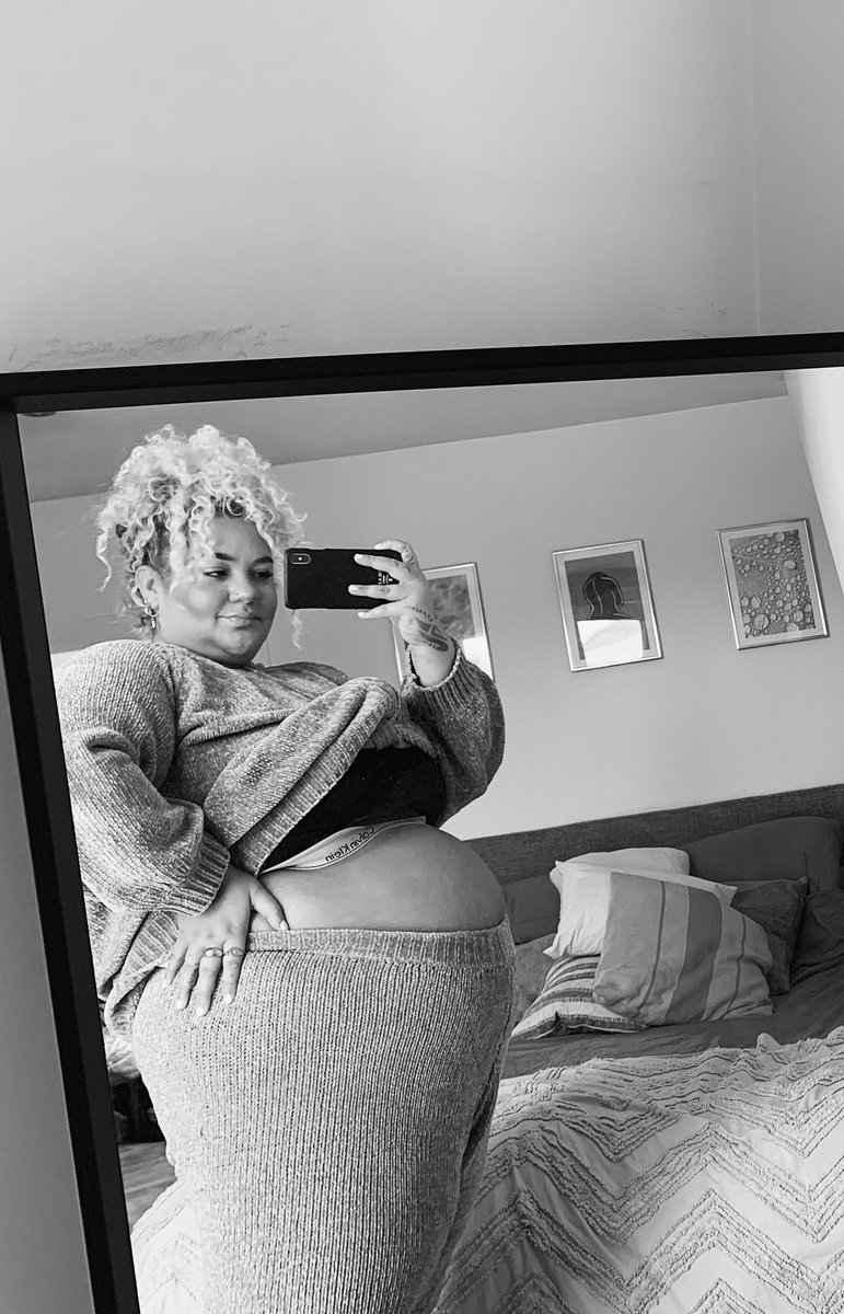 GraceFVictory's tweet photo. It’s important that we see plus size women pregnant. Happy third trimester to me 🤍 https://t.co/xcjaed1AJH