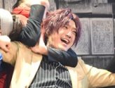 no one touch me but stage oda smiling as he plays with the kids,