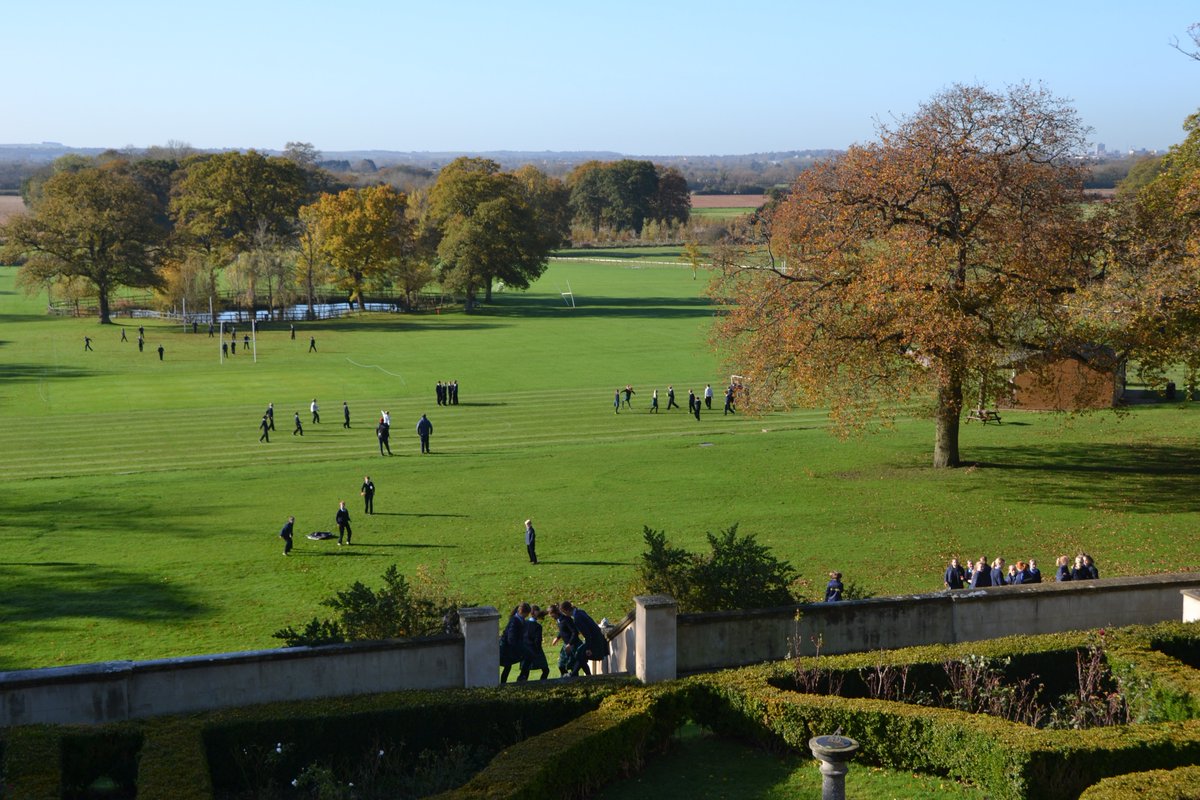 pinewoodprepsch's tweet photo. A super first week back after Half Term! Happy Friday all! #LateAutumnSunshine #FreshAir #PinewoodPrep #PinewoodPrePrep https://t.co/DmtIXlcc7H