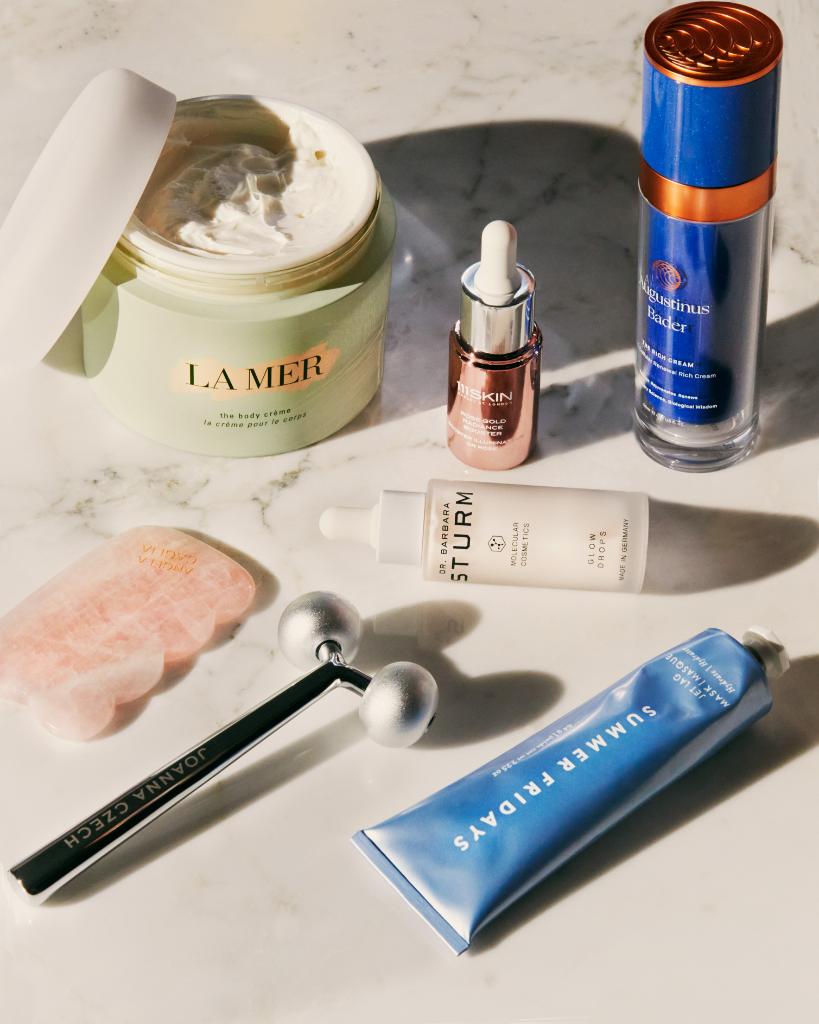 NETAPORTER's tweet photo. SKIN SAVIOURS: Take self-care to the next level with enriching products sure to leave you feeling pampered. #NETABEAUTY https://t.co/5NAfcdx9c2 https://t.co/ASJj85yFmq