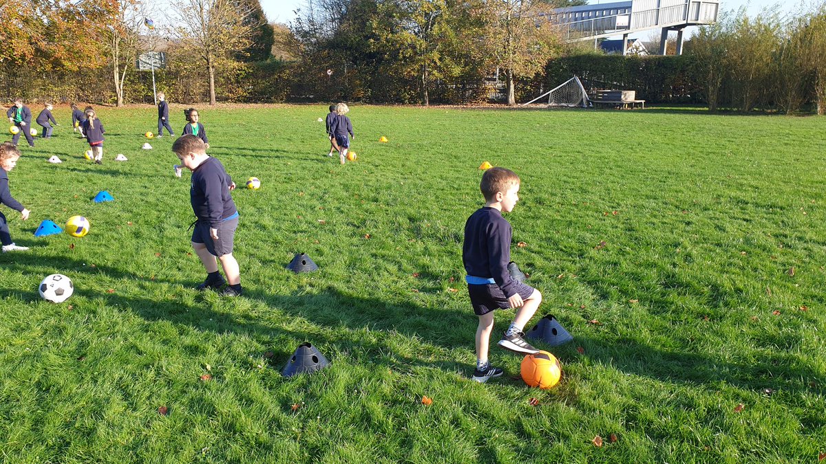 GwenfoCWPrimary's tweet photo. Year 2 enjoying their football session with @CCFC_Foundation #Movement #Carry #Balance #Dribble #HappyYear2 #FoundationPhaseFriday https://t.co/XGp52tHApb