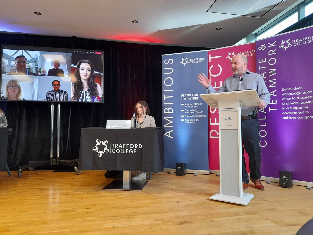 TSCG_CollegeGrp's tweet photo. College Group Principal James Scott opens: “Events like #StudentQuestionTime are so important because they bring young people together and provide a real platform for their voices to be heard.” Click here to watch our live stream: https://t.co/41K1rEZwLa #UKPW https://t.co/LW8bJMdByk