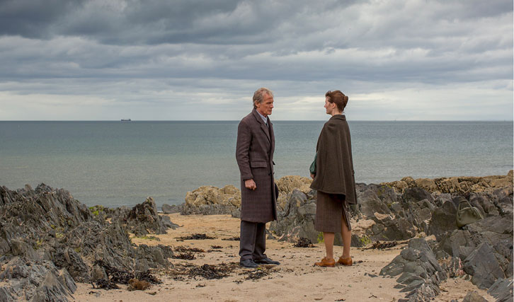 FILMDIENST's tweet image. Wenn ein Buchladen die britische Provinz skandalisiert: Isabel Coixets "Der Buchladen der Florence Green" nach dem gleichnamigen Roman von Penelope Fitzgerald läuft heute zur Primetime bei @ARTEde filmdienst.de/artikel/44332/…
