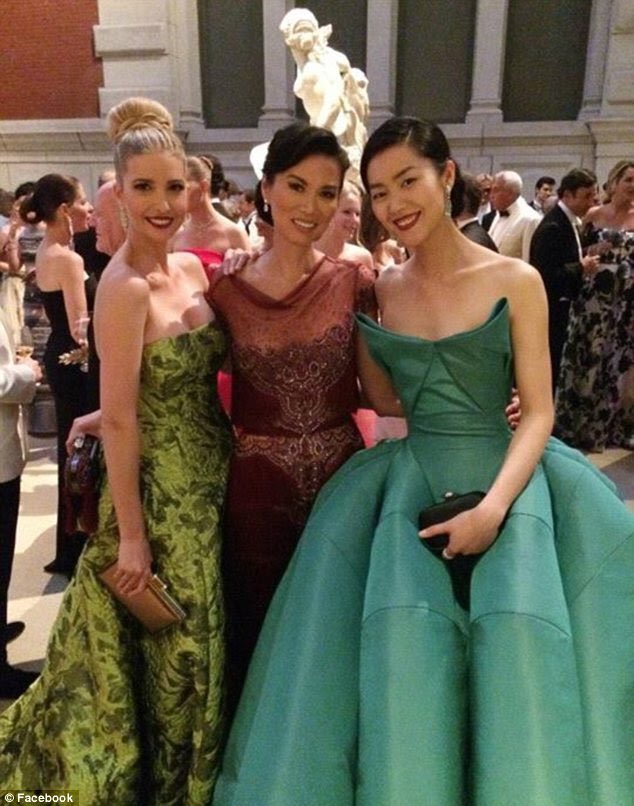 madameshawshank's tweet photo. @reedgalen @IvankaTrump 🎶memories🎶

2014 Met Gala. She who plays the long game, Wendi Deng at Ivanka’s. 

#prisonstripes

Kids in Moscow doing some shady work.

#TrumpCrimeSyndicate https://t.co/gh73Srs3Za