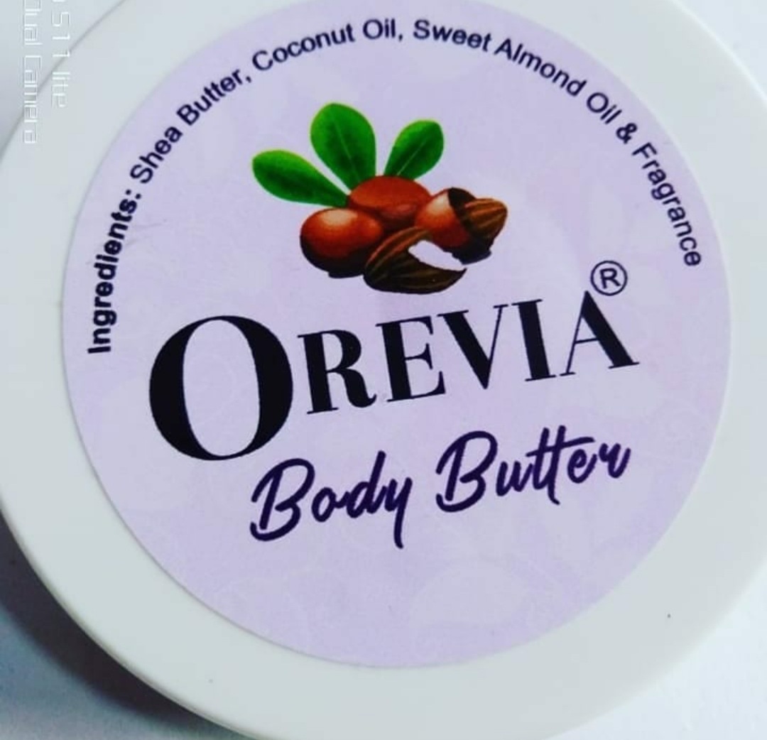 oreviaskincare's tweet photo. No more excuses this weekend. Pamper your skin with our deep rich creamy moisturizer OREVIA BODY BUTTER Have fun filled weekend! 💃🏾💃🏾 #skin #skincare #weekendmood #FridayMotivation #wellness #lifestyle #organic #allnatural #NaturalBeauty #darkskin #rejuvinate  #Staysafe #orevia https://t.co/Nm04OVuFiJ