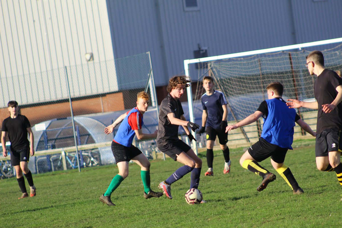 ENMediaStudies's tweet photo. Highlights from the @enorfolksport EN3 against our @ENMediaStudies cup match! So exciting to see the collaboration between the departments grow #MediaIsEverywhere #SportIsImportant #Rematch..? https://t.co/aYka6Mo9hg