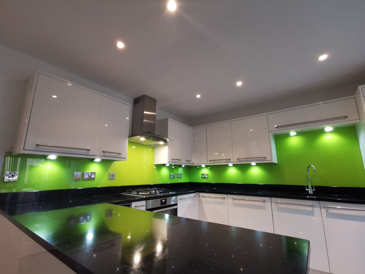 ClearGlassCB24's tweet photo. At Clear Glass we can colour match bespoke splashbacks to any colour you require; check out these vibrant green splashbacks our expert fitting team installed recently.

For a free, no obligation quotation contact us today!

#kitchen #splashbacks #interiordesign #home #house https://t.co/MomSYCRvDB