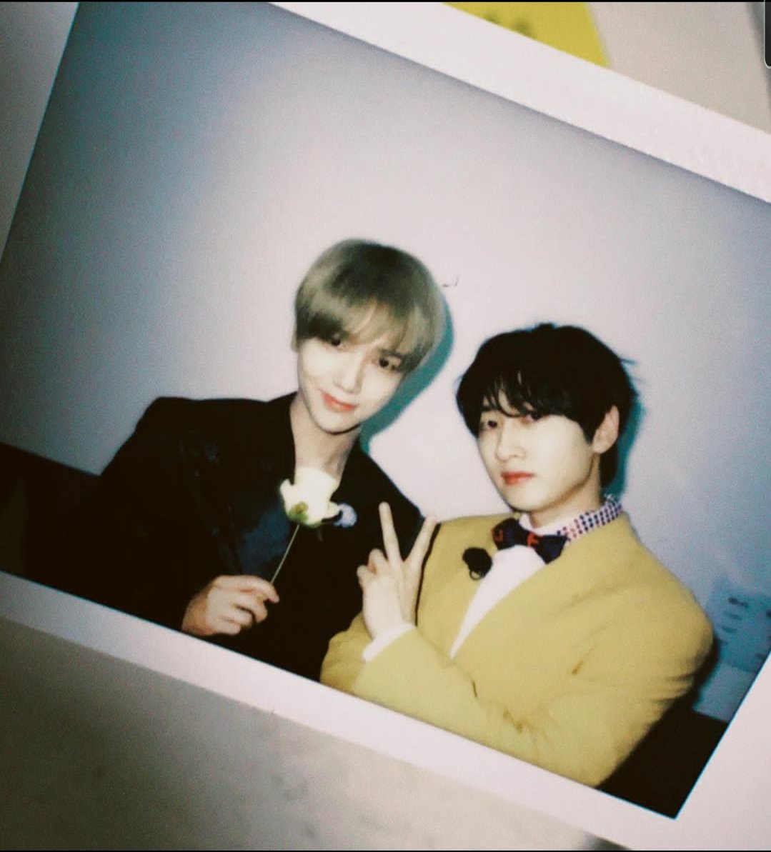 ● Polaroid yehyuk