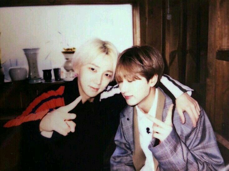 ● Polaroid yehyuk